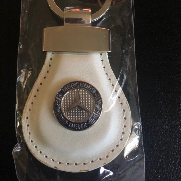 Keychain - Picture 2 of 2